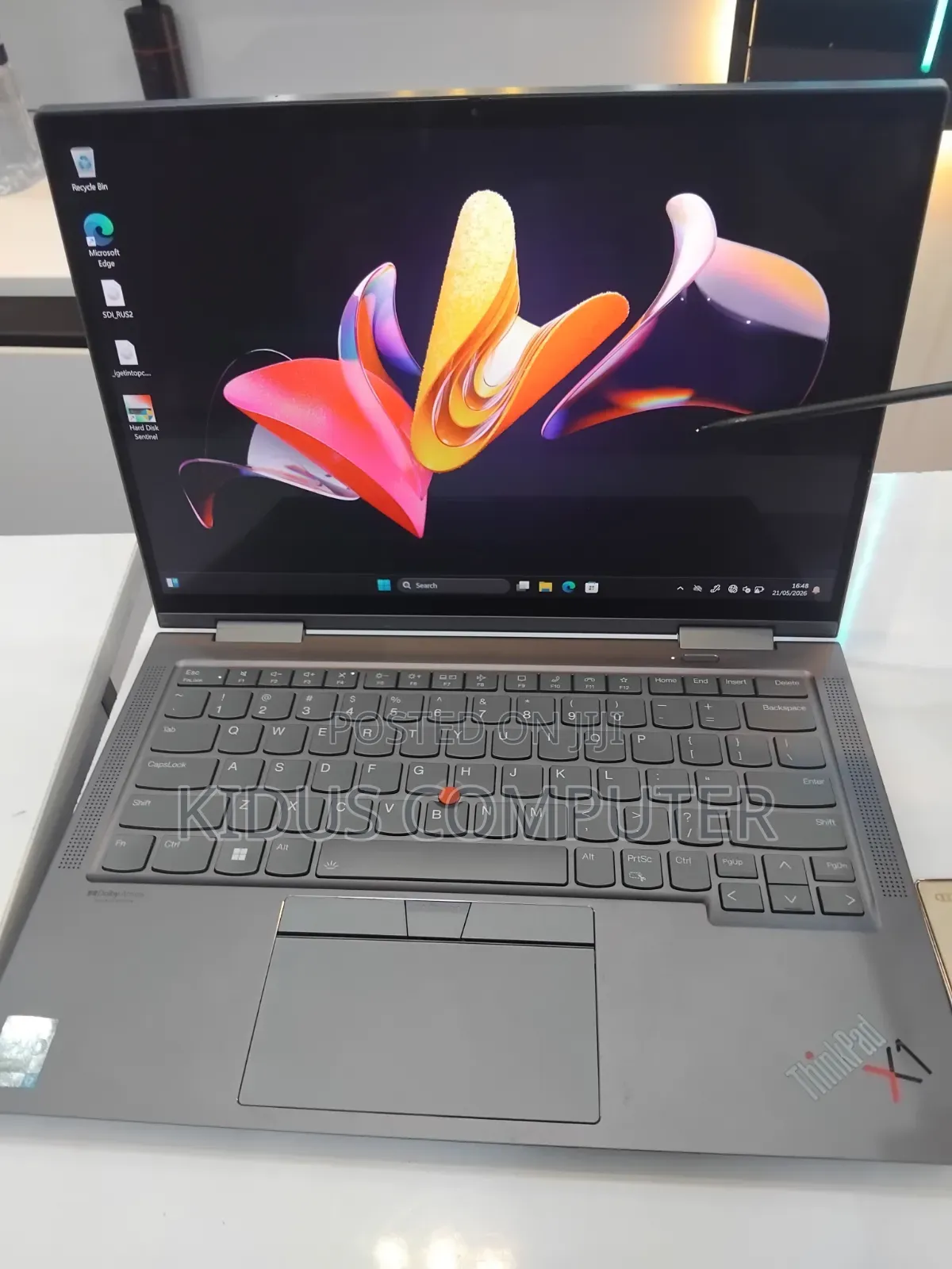 New Laptop Lenovo ThinkPad Yoga 16GB Intel Core i7 SSD 512GB
