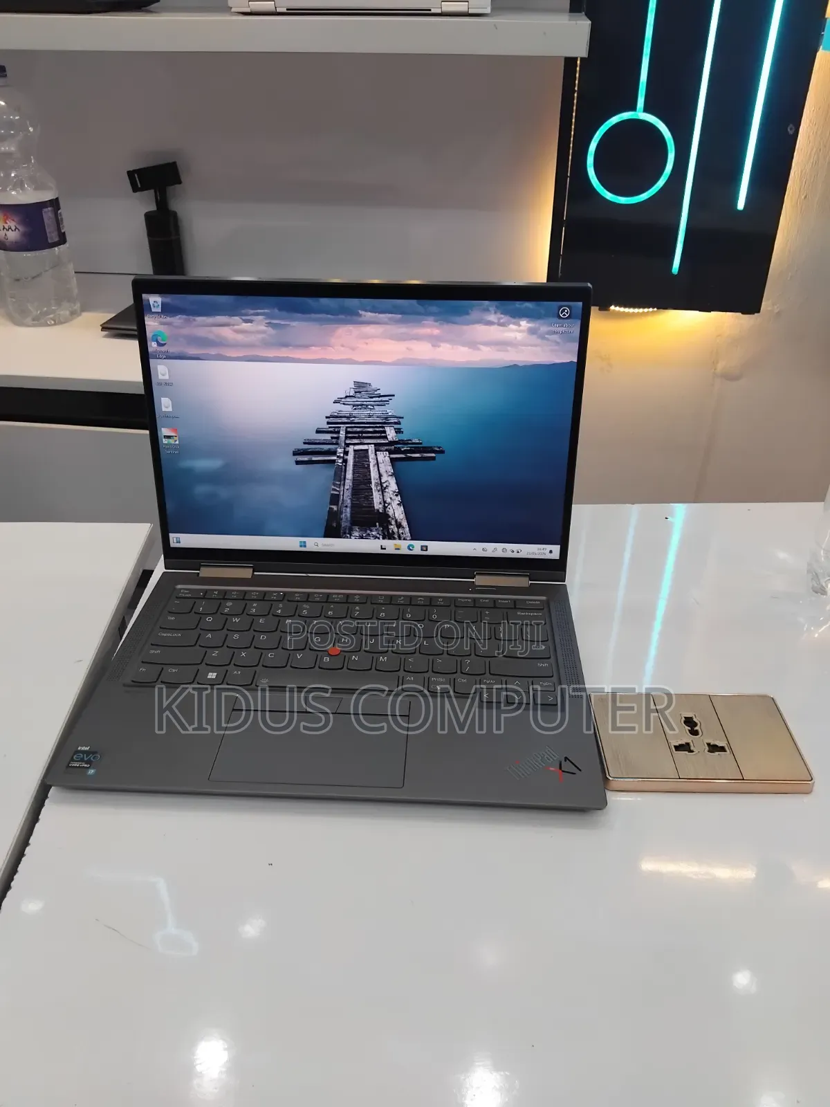 New Laptop Lenovo ThinkPad Yoga 16GB Intel Core i7 SSD 512GB