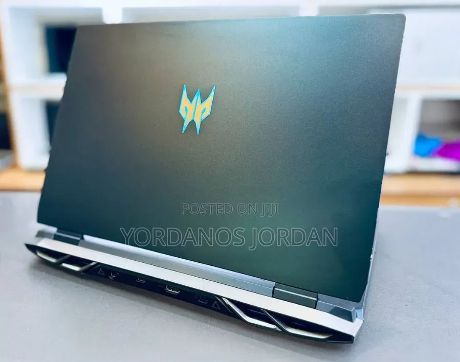 New Laptop Acer Predator Helios 300 16GB Intel Core i9 SSD 512GB