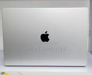 New Apple MacBook Air 2024 M3 15-inch 24GB Apple M3 Pro SSD 512GB