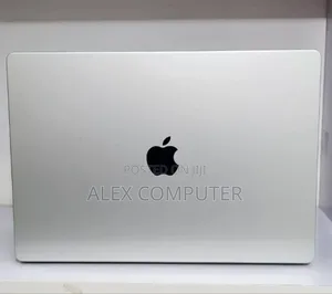 New Apple MacBook Air 2024 M3 15-inch 24GB Apple M3 Pro SSD 512GB