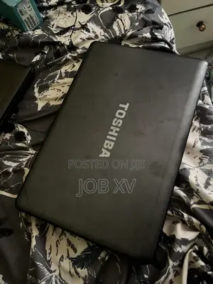 Laptop Toshiba Satellite C665 4GB Intel Core i5 HDD 128GB