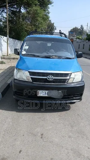 Toyota HiAce 2009 Blue