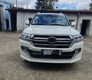 Toyota Land Cruiser 2020 White