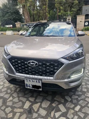 Hyundai Tucson 2018 Gold