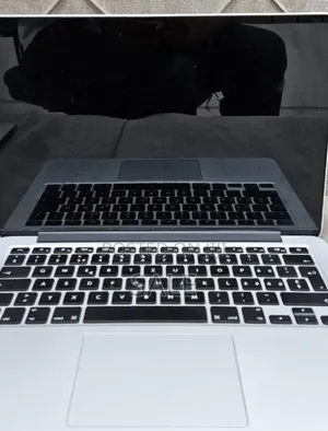 New Laptop Apple MacBook Pro 2015 8GB Intel Core i5 SSD 256GB