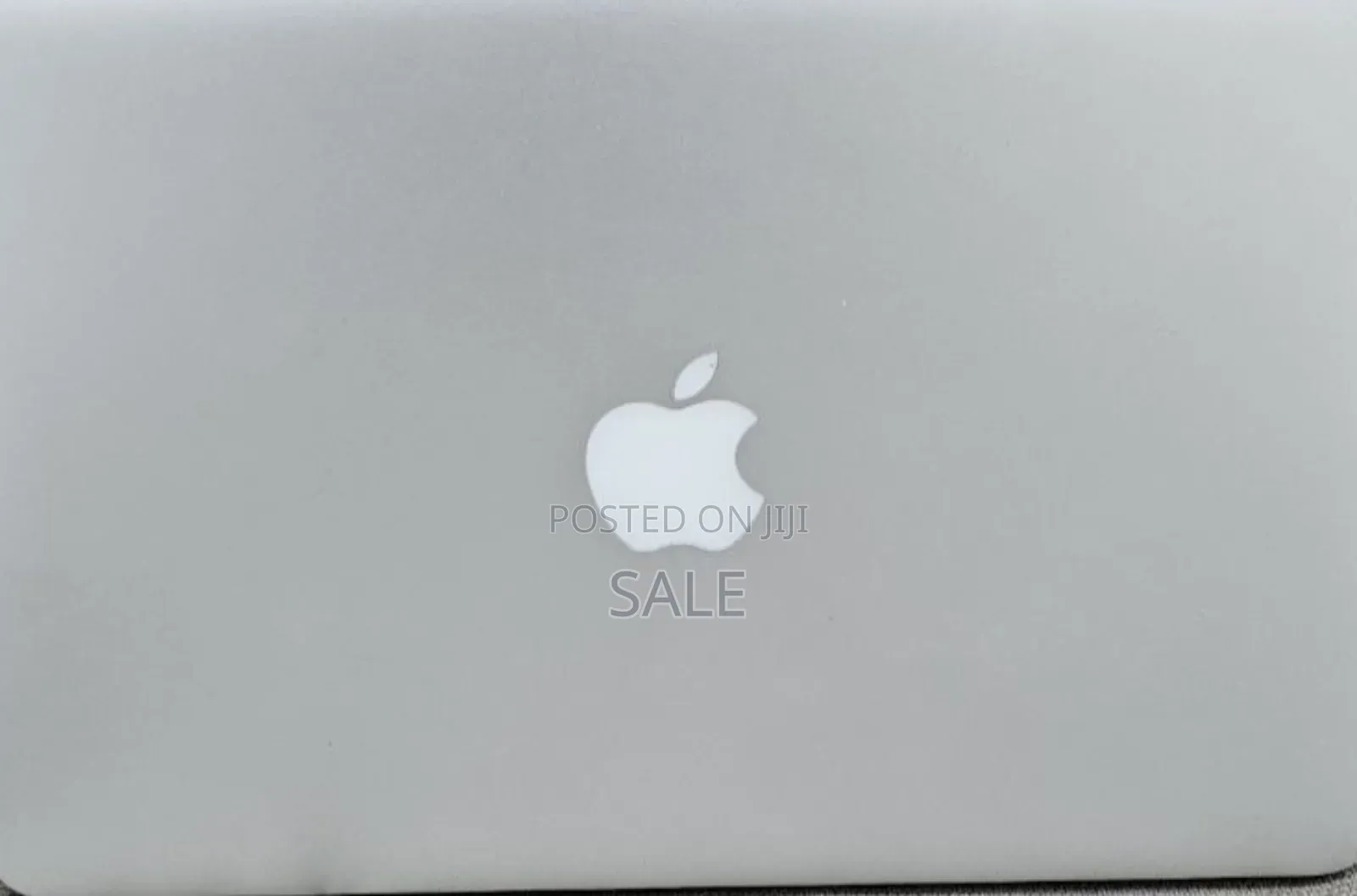 New Laptop Apple MacBook Pro 2015 8GB Intel Core i5 SSD 256GB