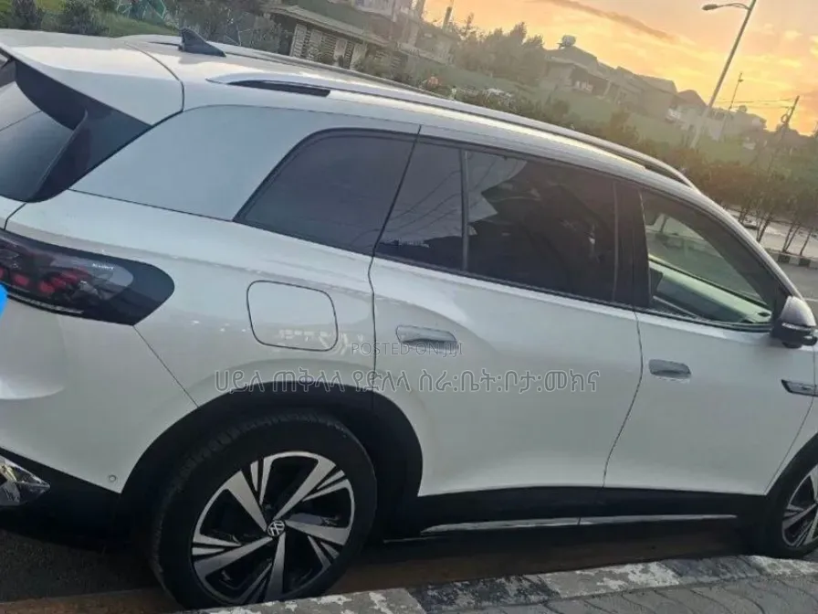 Volkswagen ID.6 2024 White