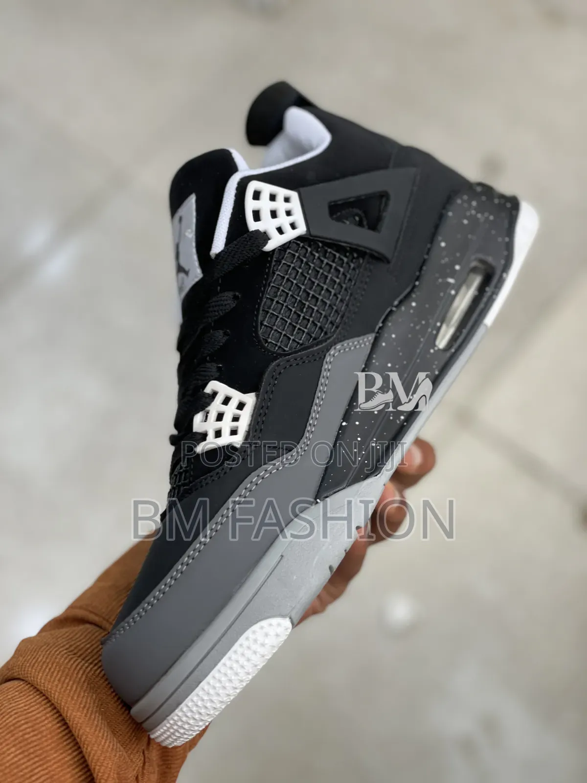 Air Jordan 4 Retro: Speckled Excellence