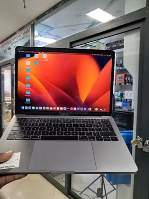 New Laptop Apple MacBook Pro 2017 8GB Intel Core i5 SSD 128GB