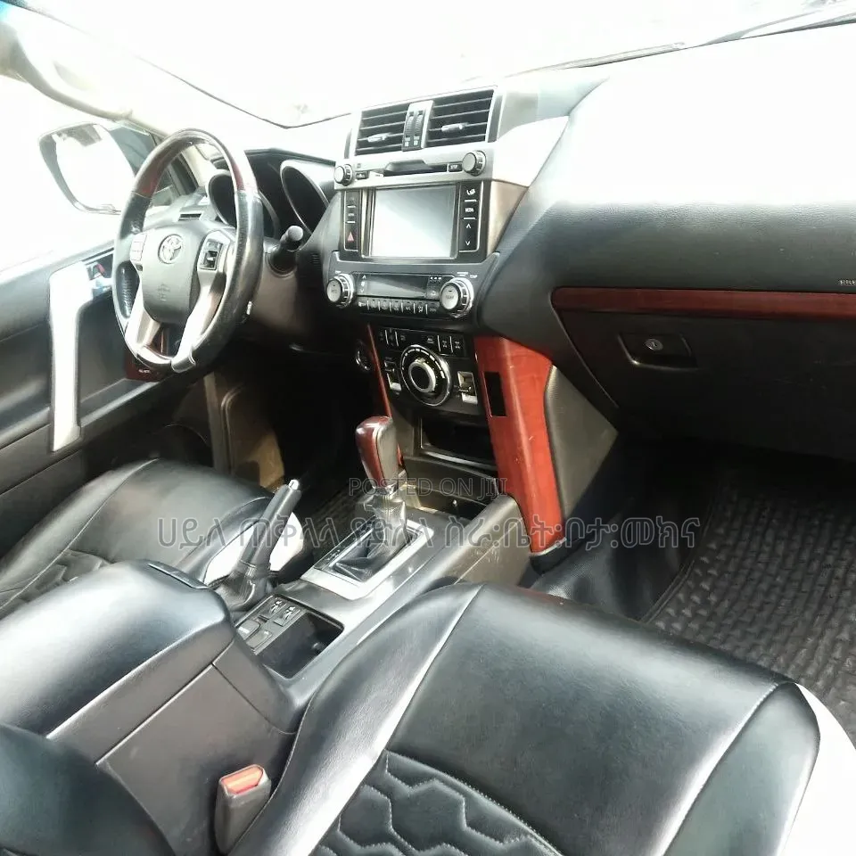 Toyota Land Cruiser Prado 2012 Matt Black