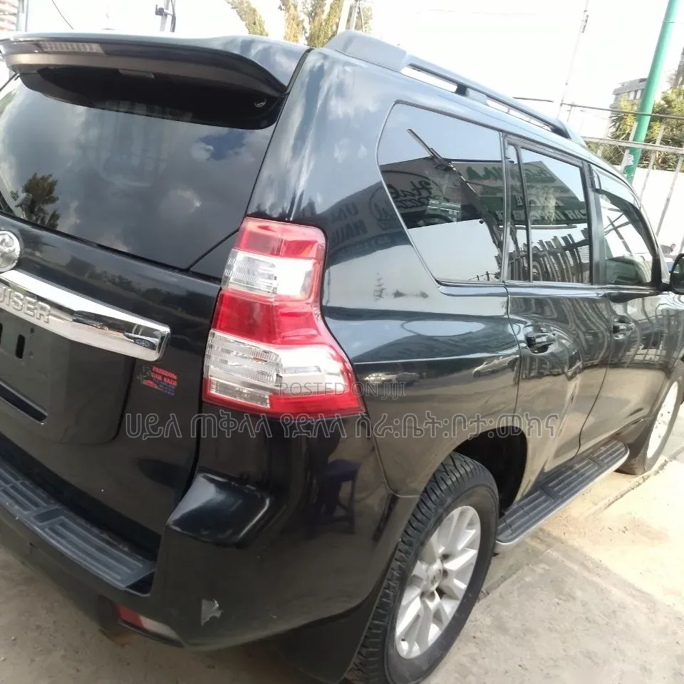 Toyota Land Cruiser Prado 2012 Matt Black