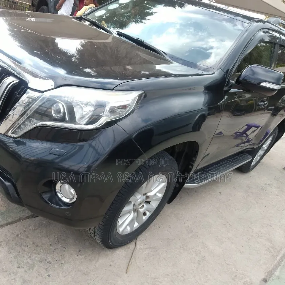 Toyota Land Cruiser Prado 2012 Matt Black
