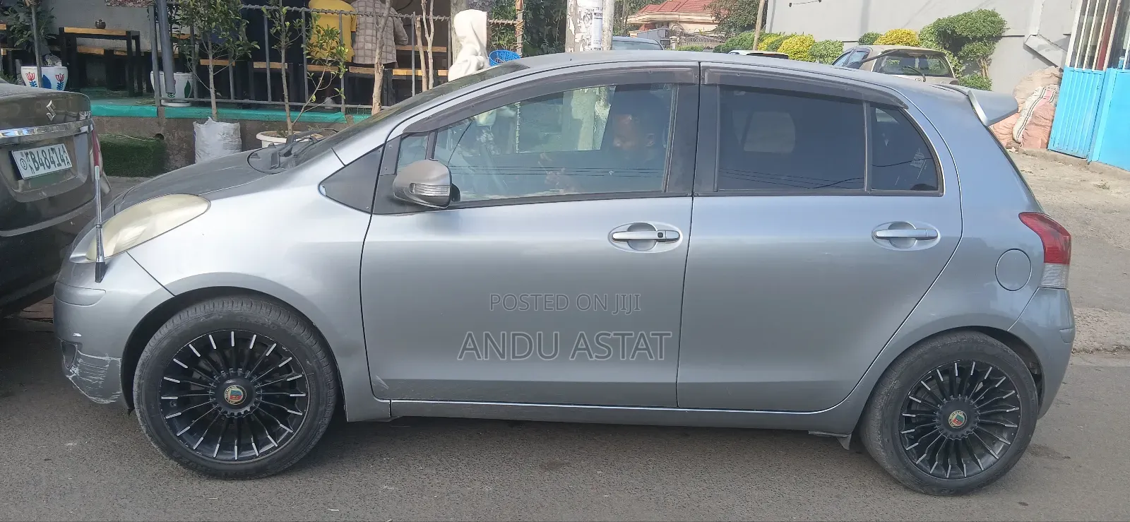 Toyota Yaris 2010 Gray