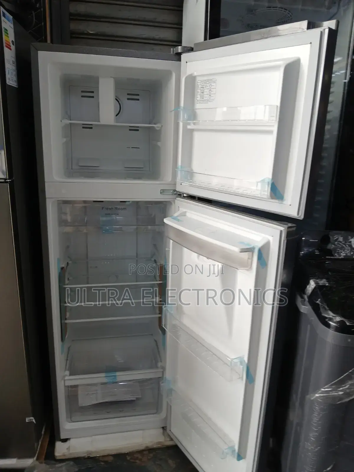 Syinix 257-Liter Frost-Free Refrigerator in Silver With An