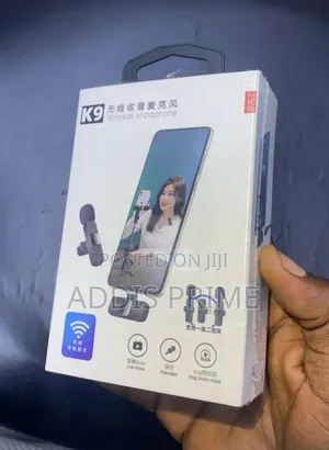 Wireless Lavalier Microphone / Perfect for Video Recording, Interviews