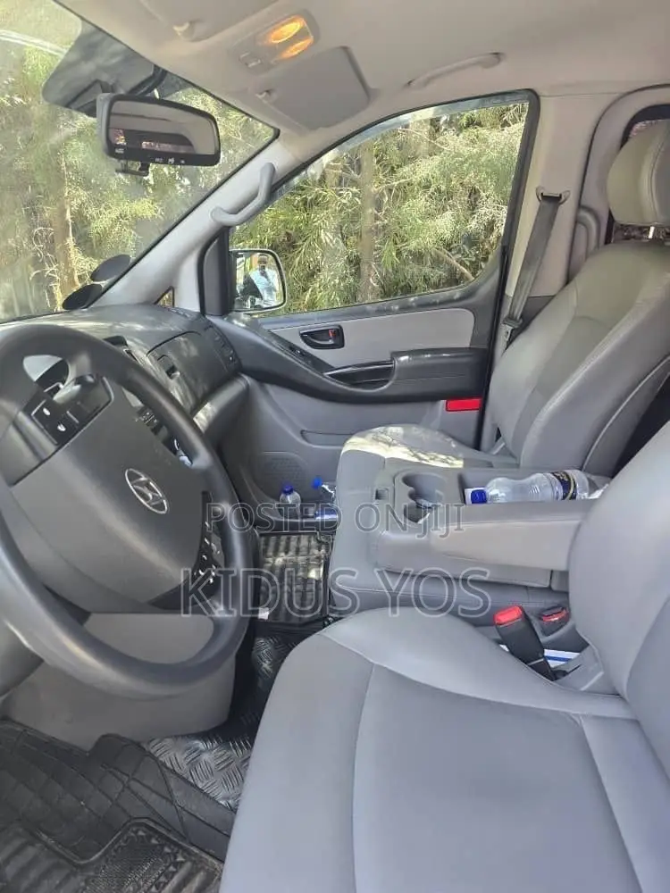 Hyundai H1 2021 Silver