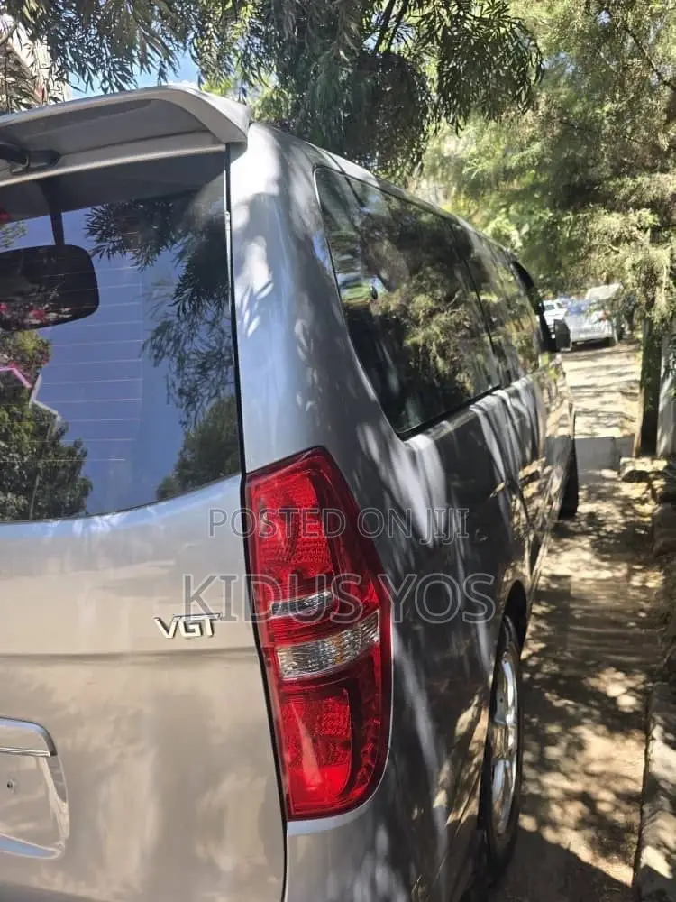 Hyundai H1 2021 Silver