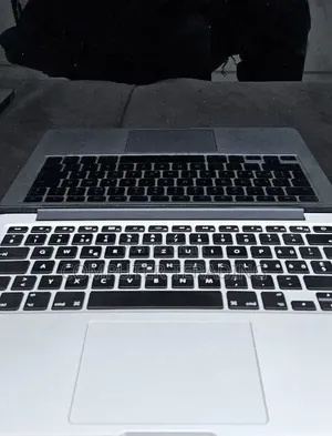 New Laptop Apple MacBook Pro 2015 8GB Intel Core i5 SSD 128GB