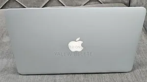 New Laptop Apple MacBook Pro 2015 8GB Intel Core i7 SSD 256GB