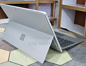 New Laptop Microsoft Surface Pro 7 16GB Intel Core i7 SSD 512GB