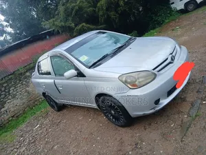 Toyota Platz 2003 Silver