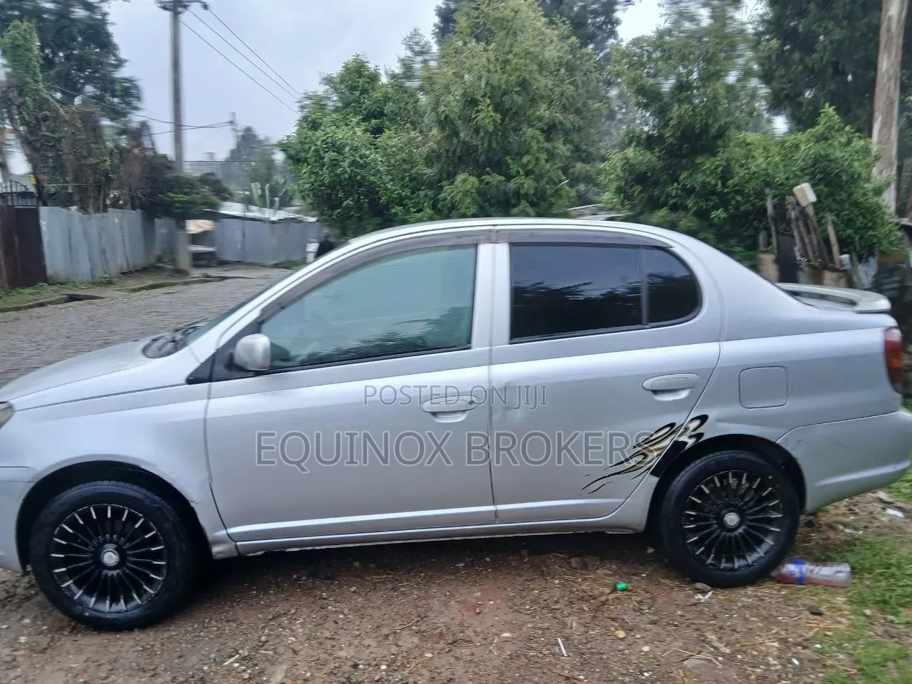 Toyota Platz 2003 Silver