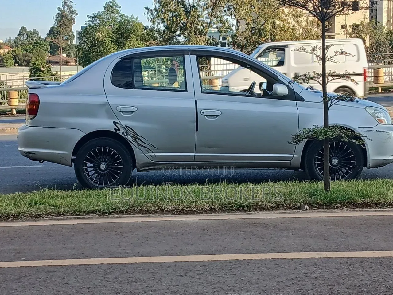 Toyota Platz 2003 Silver