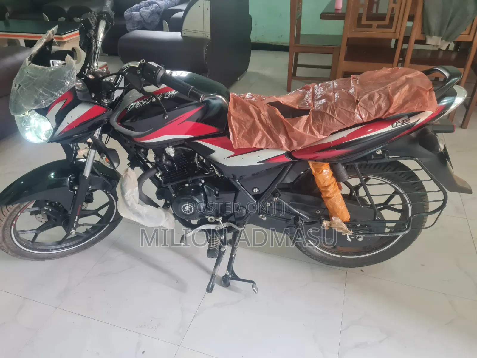 Bajaj Discover 125 2024 Black