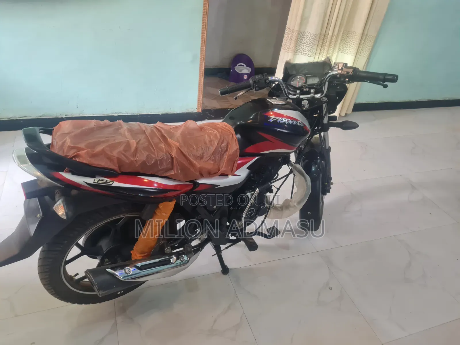 Bajaj Discover 125 2024 Black