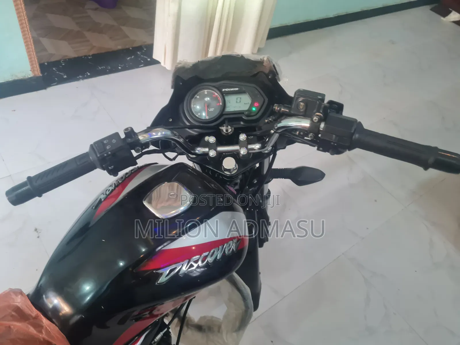 Bajaj Discover 125 2024 Black