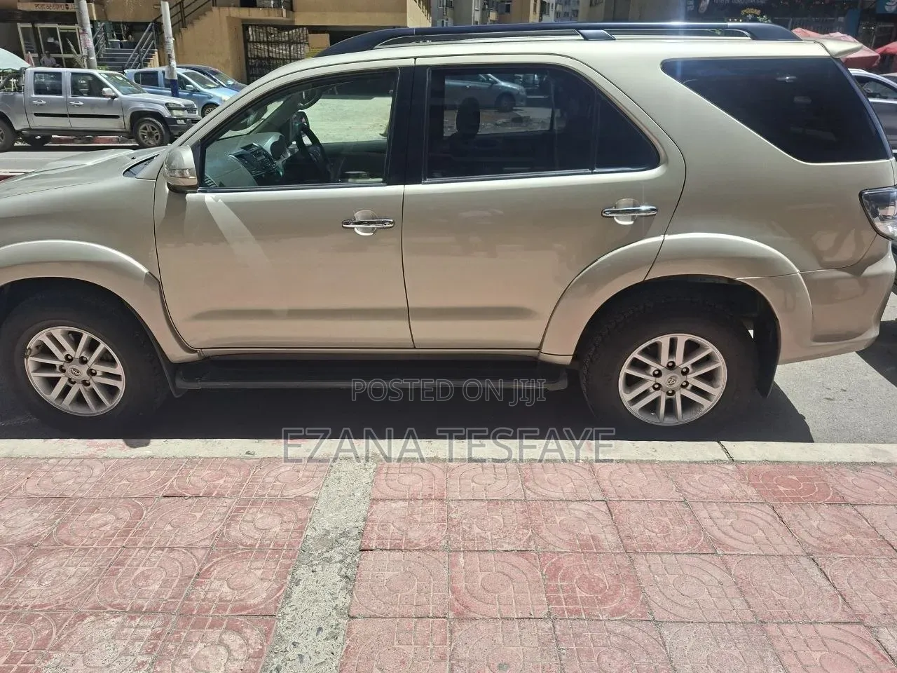 Toyota Fortuner 2012 Beige