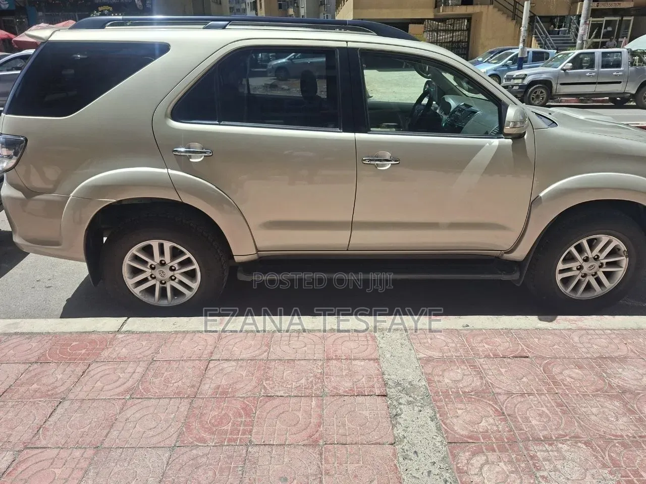 Toyota Fortuner 2012 Beige