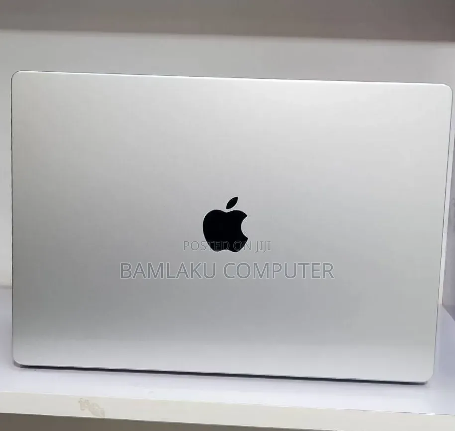 New Laptop Apple MacBook Air 2024 M3 15-inch 24GB Apple M3 SSD 512GB