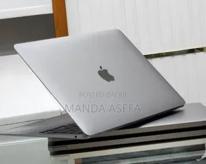 New Laptop Apple MacBook Pro 8GB Apple M1 SSD 256GB