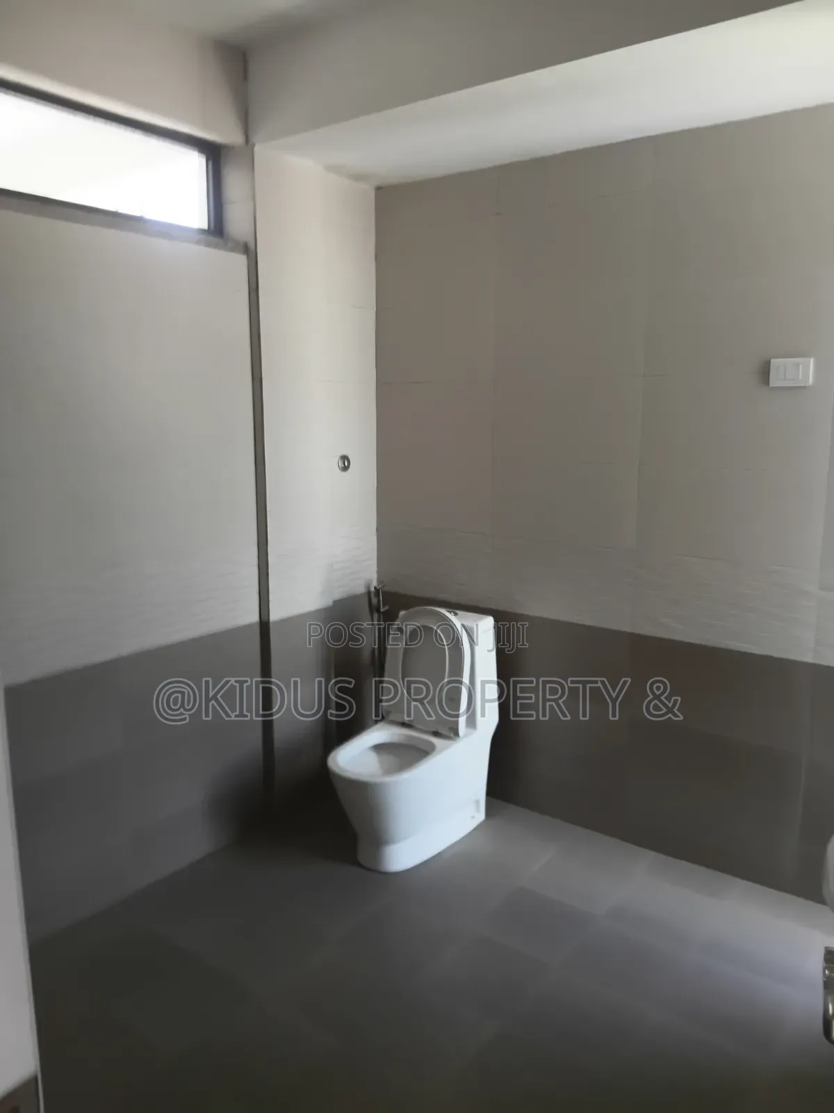 7bdrm Townhouse / Terrace in Lebu Medhaniyaleme, Nifas Silk-Lafto