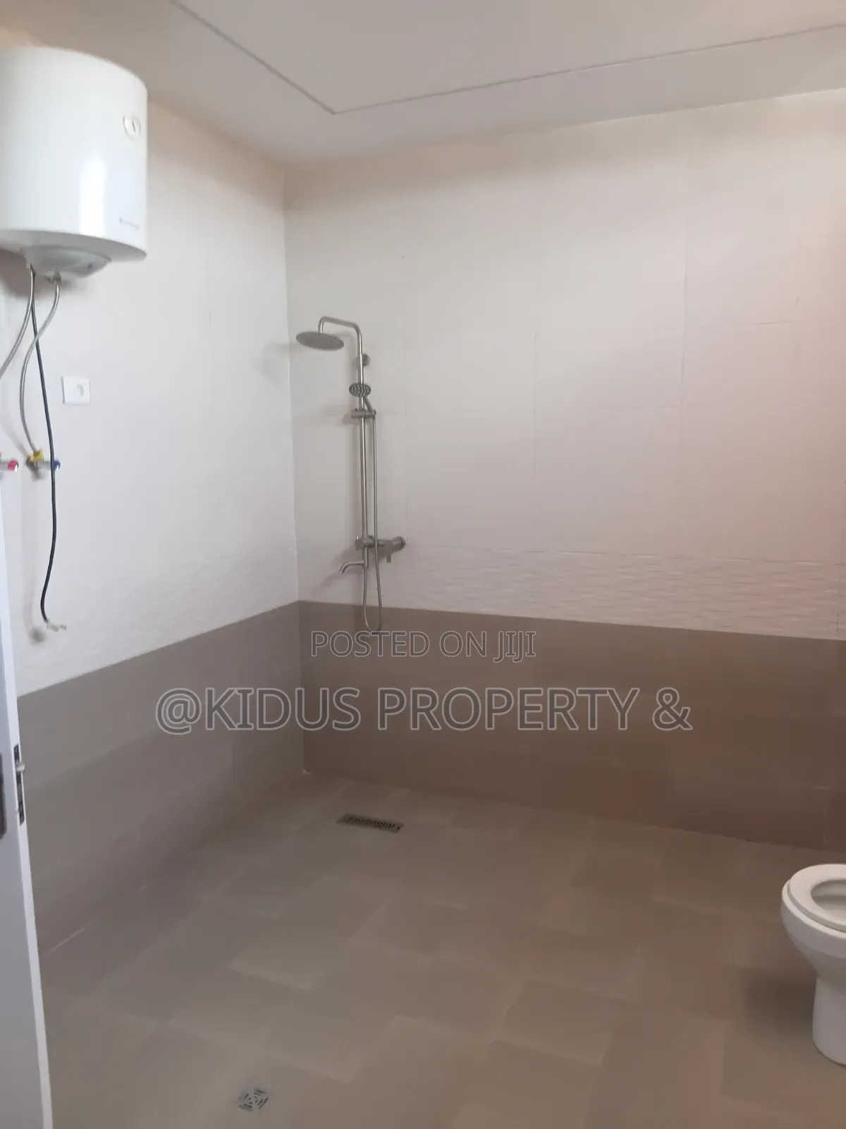 7bdrm Townhouse / Terrace in Lebu Medhaniyaleme, Nifas Silk-Lafto