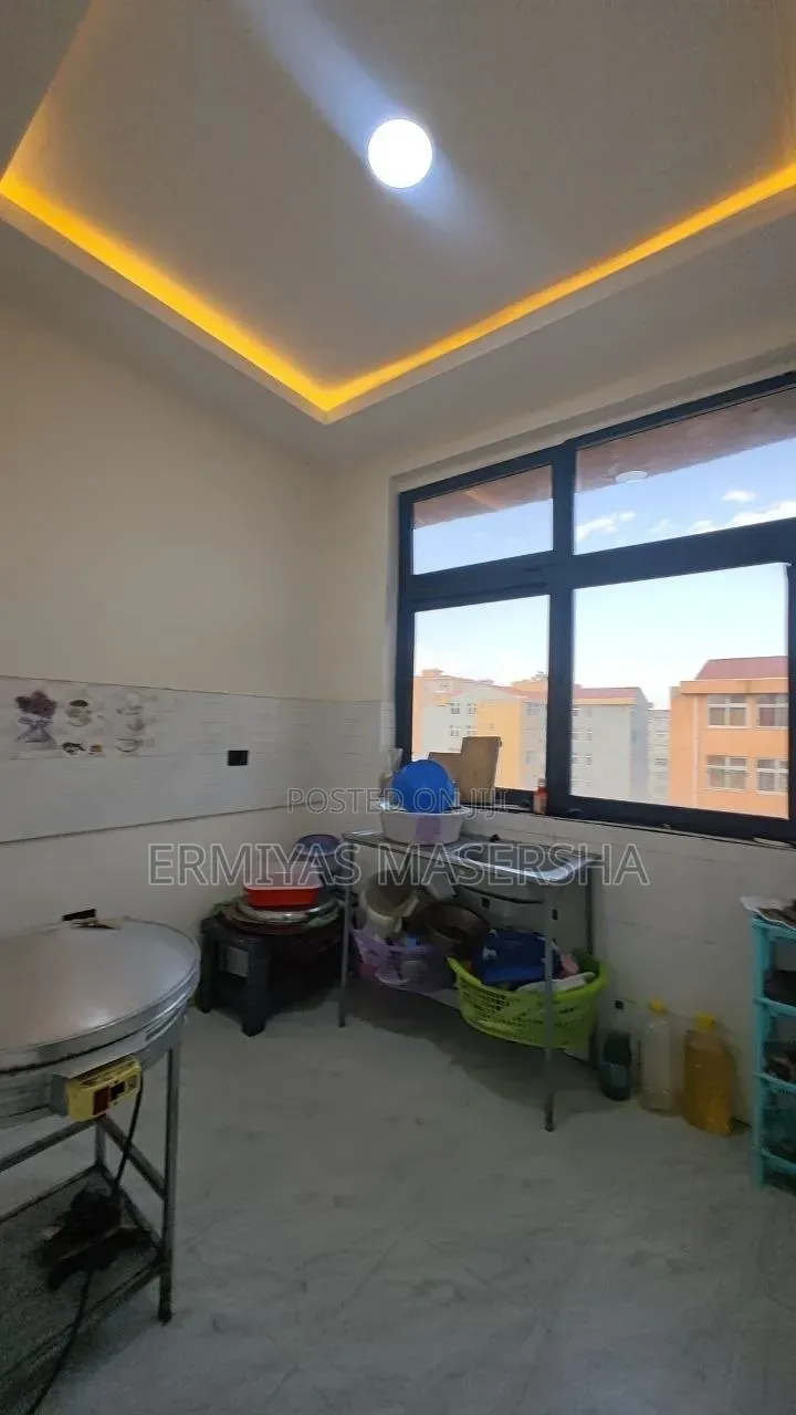 Furnished 3bdrm Condo in Yeka for sale