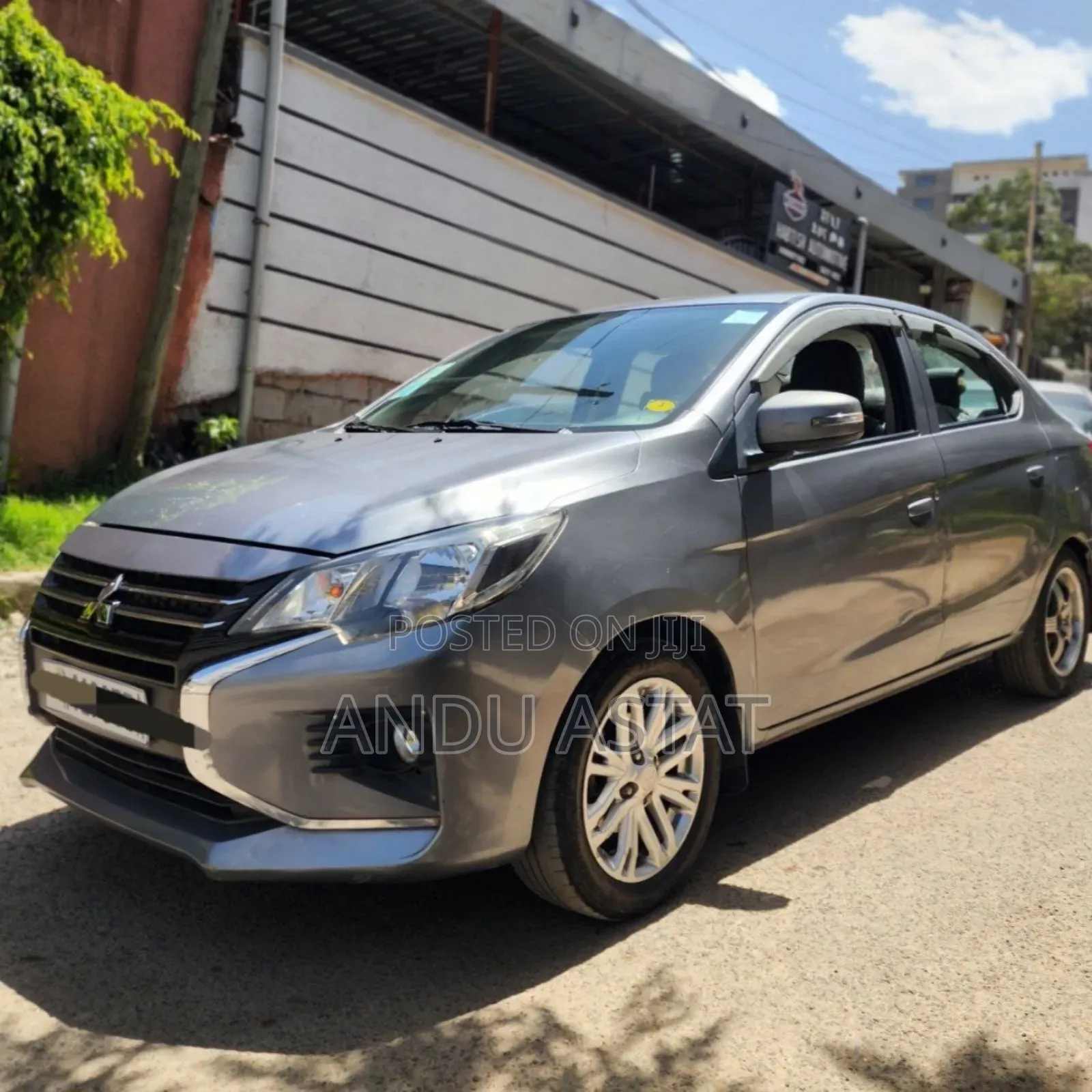 Mitsubishi Attrage 2022 Gray