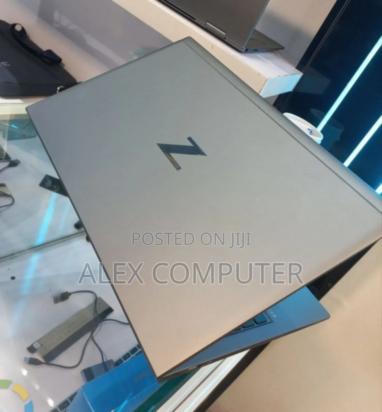 New Laptop HP ZBook Firefly G8 32GB Intel Core i7 SSD 512GB