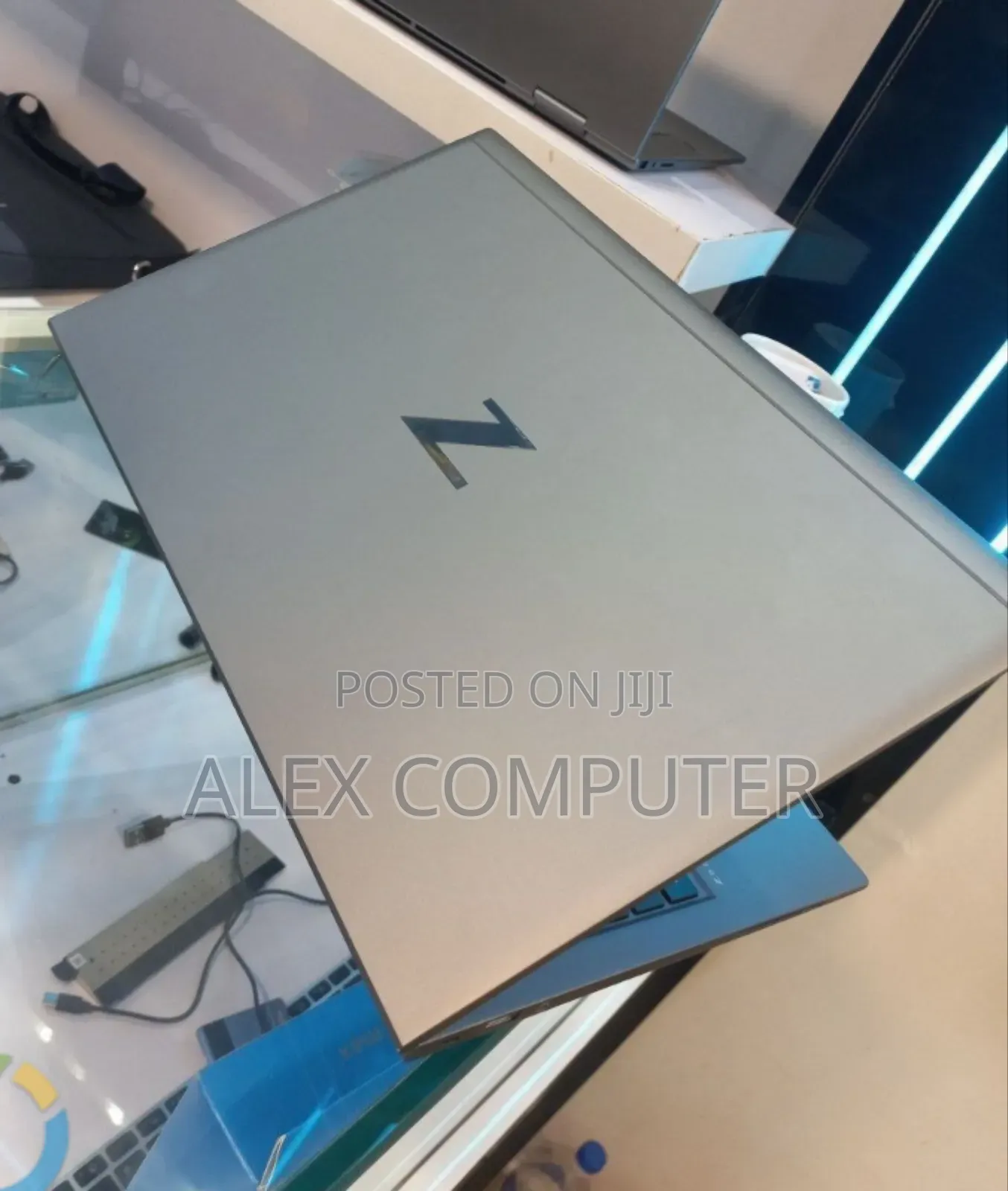 New Laptop HP ZBook Firefly G8 32GB Intel Core i7 SSD 512GB