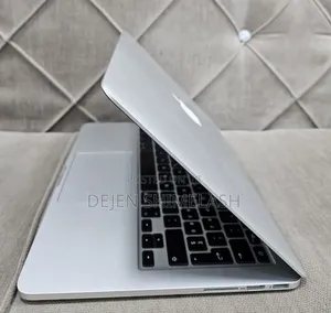 New Laptop Apple MacBook 2015 8GB Intel Core i5 SSD 512GB