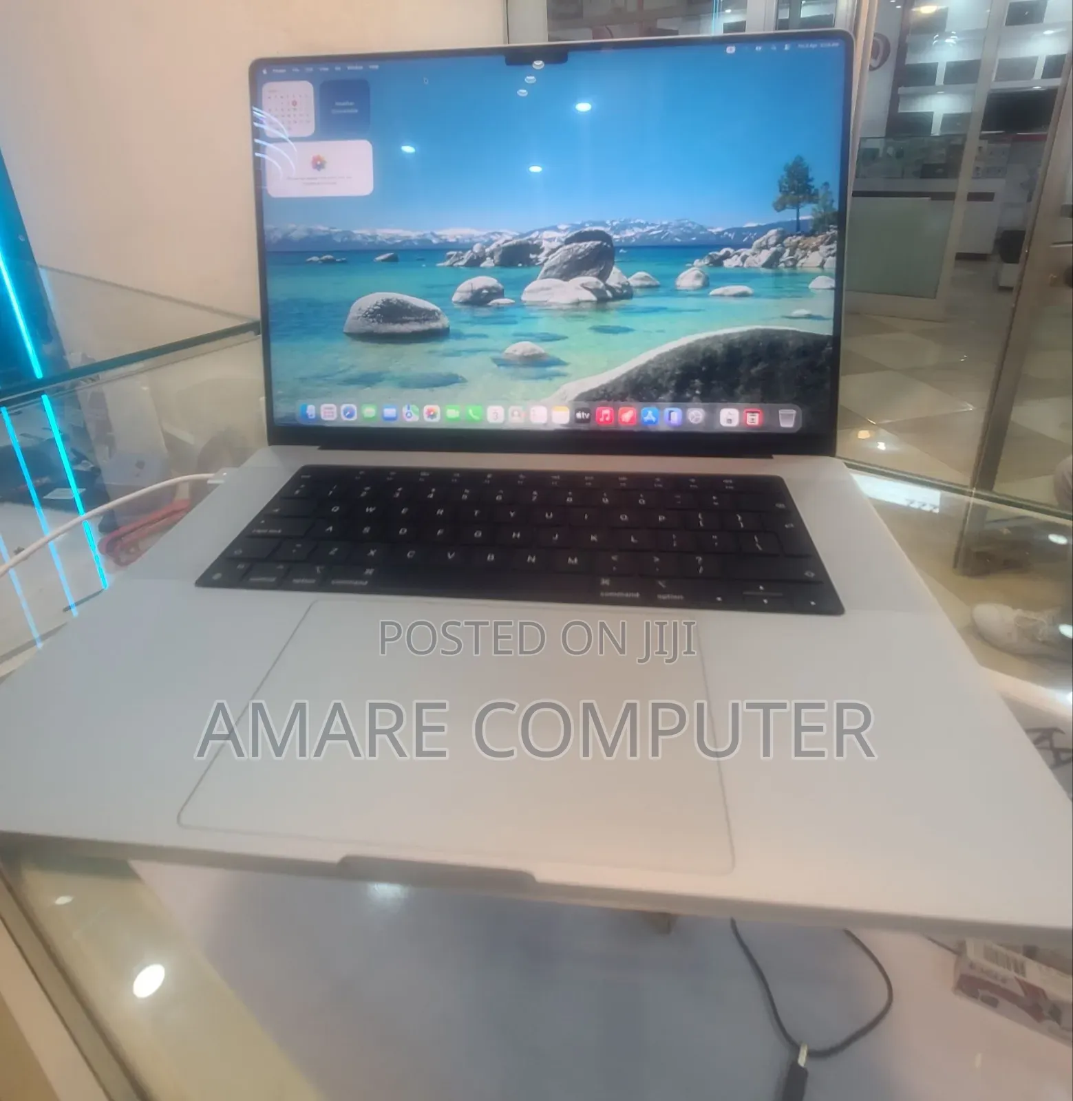 New Laptop Apple MacBook Pro M1 32GB Apple M1 Max SSD 1T