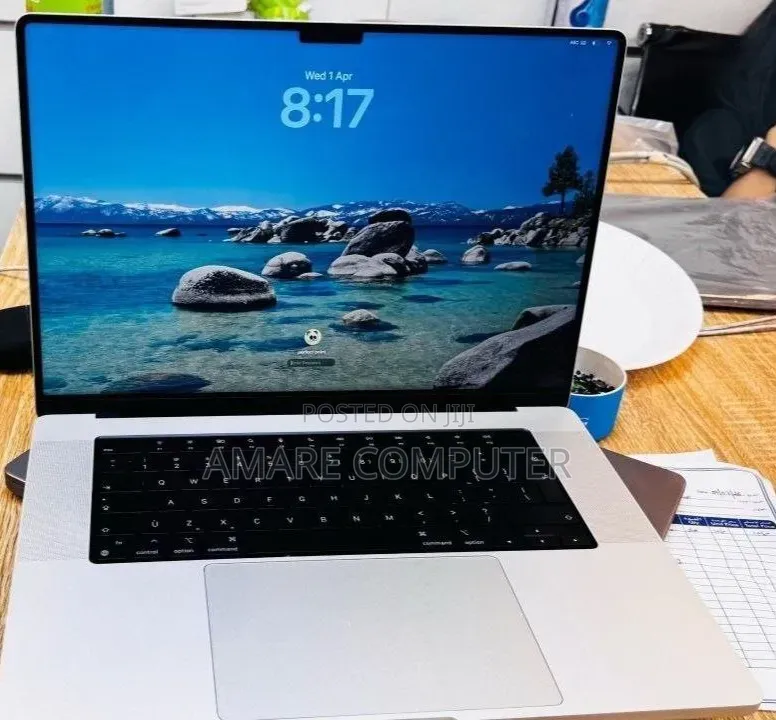 New Laptop Apple MacBook Pro M1 32GB Apple M1 Max SSD 1T