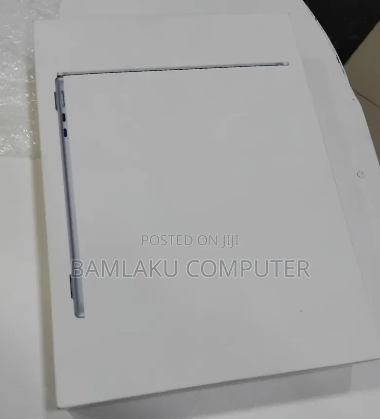 New Laptop Apple MacBook Air 2026 M5 13-inch 16GB Apple M5 SSD 512GB