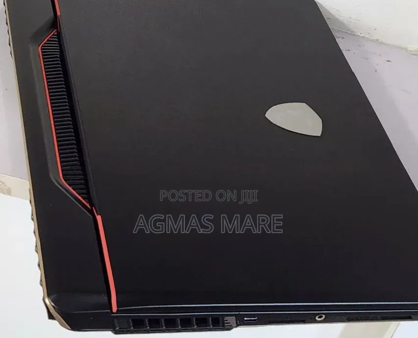 New Laptop MSI Raider GE68HX 13VI-202US 32GB Intel Core i9 SSD 1T