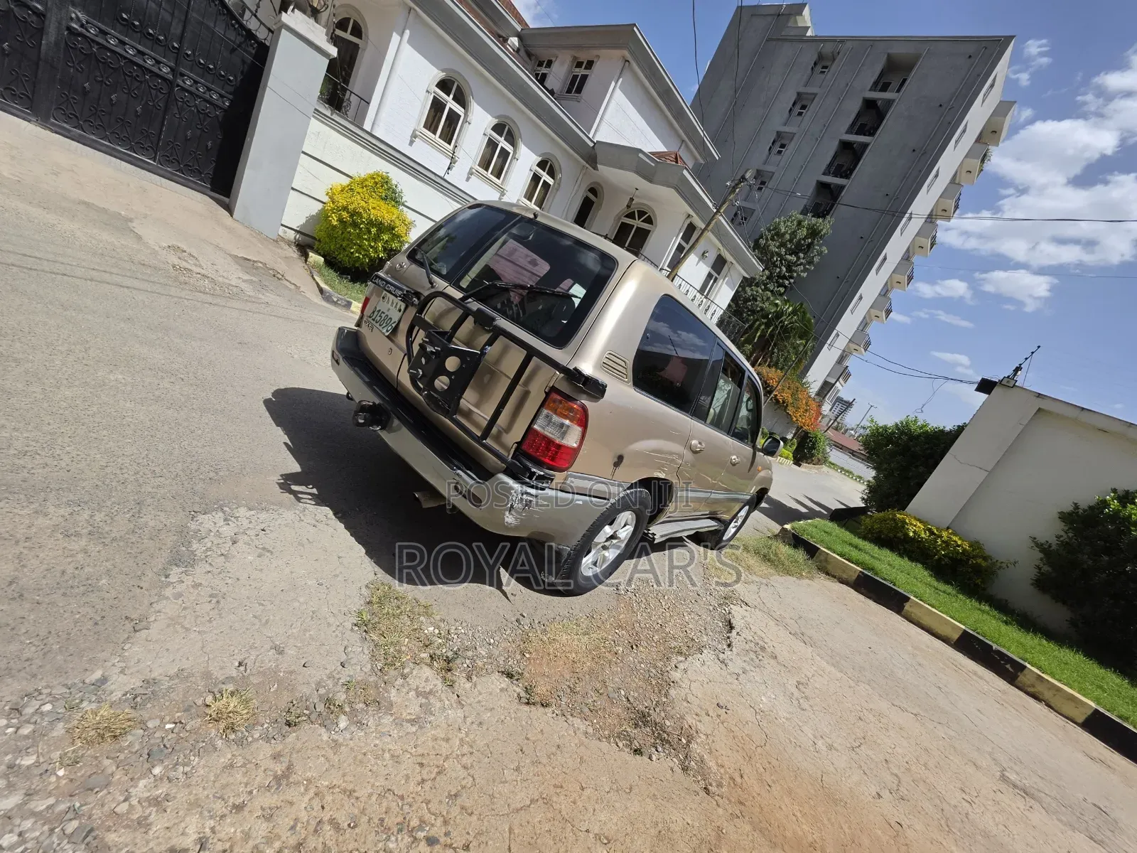 Toyota Land Cruiser 2004 Gold