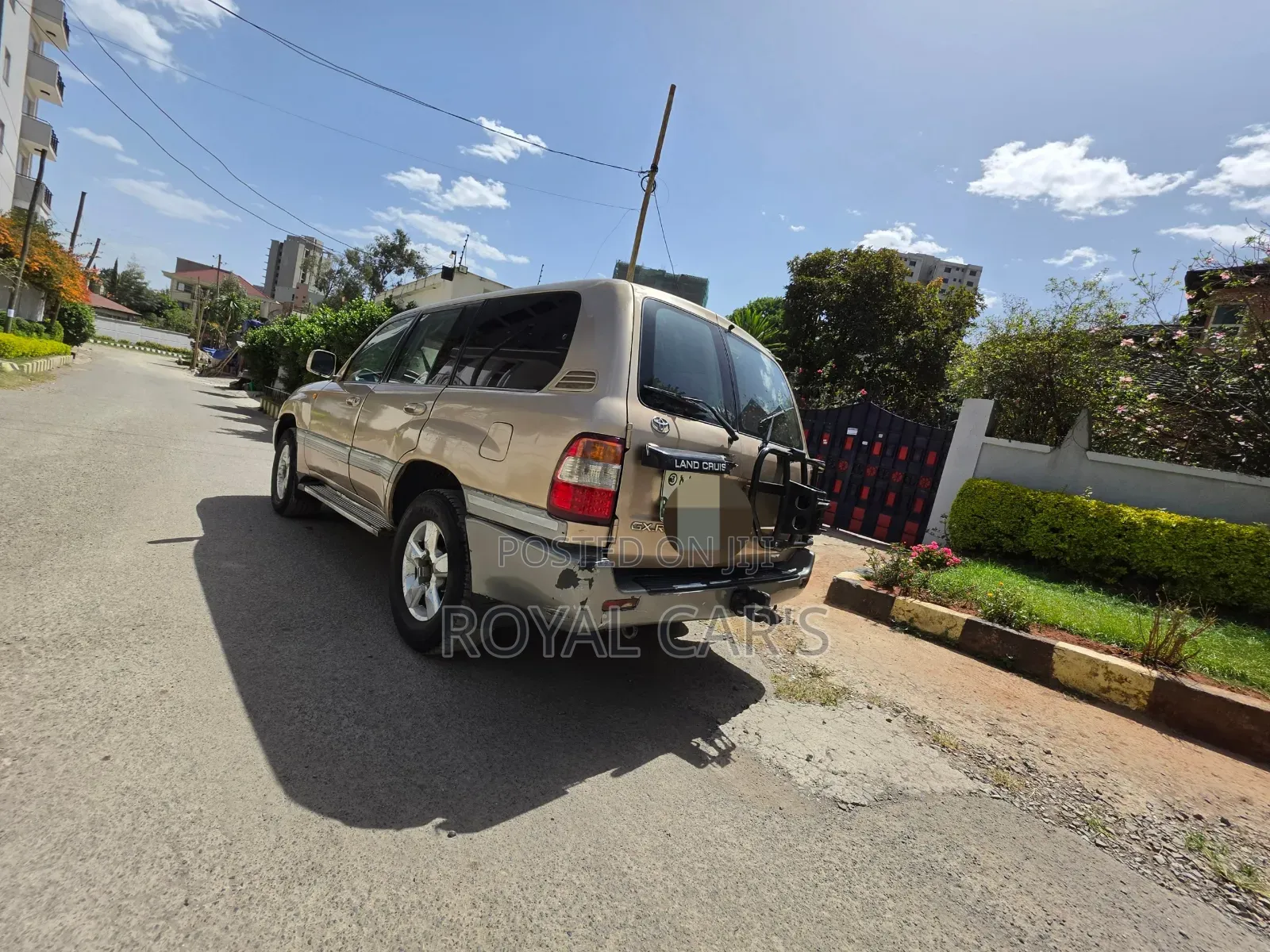 Toyota Land Cruiser 2004 Gold