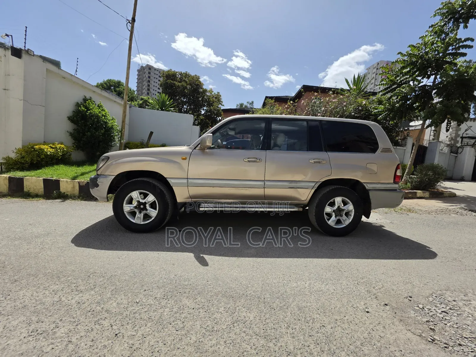 Toyota Land Cruiser 2004 Gold