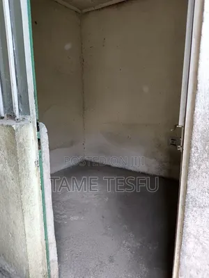 6bdrm House in የካ ኪዳን ምህረት, Yeka for sale